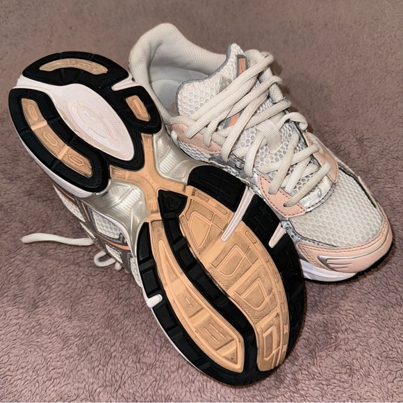 ASICS 1130 White Pure Silver Size 7 Women’s - Picture 4 of 6